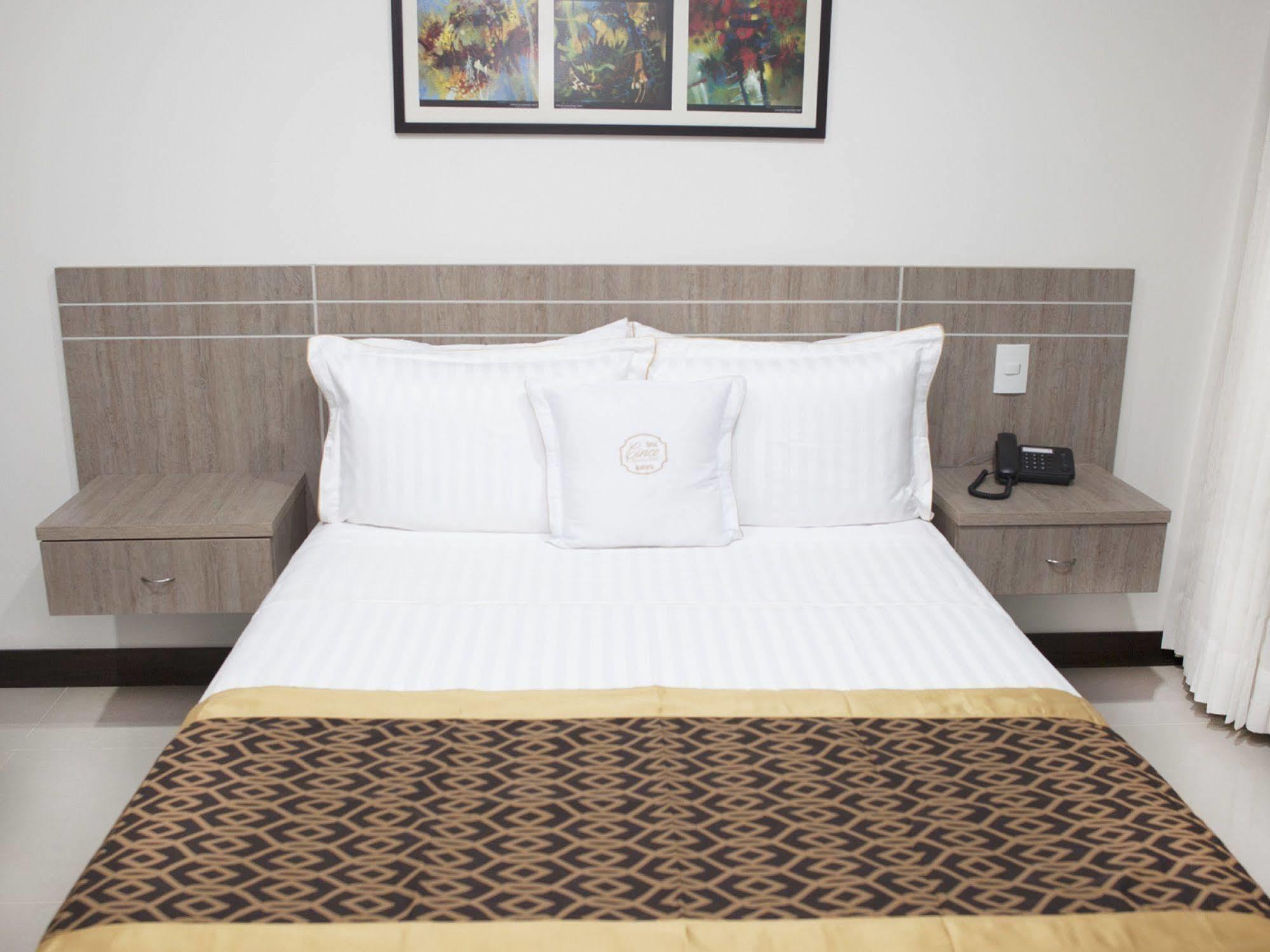 Hotel Cinco Montería Esterno foto